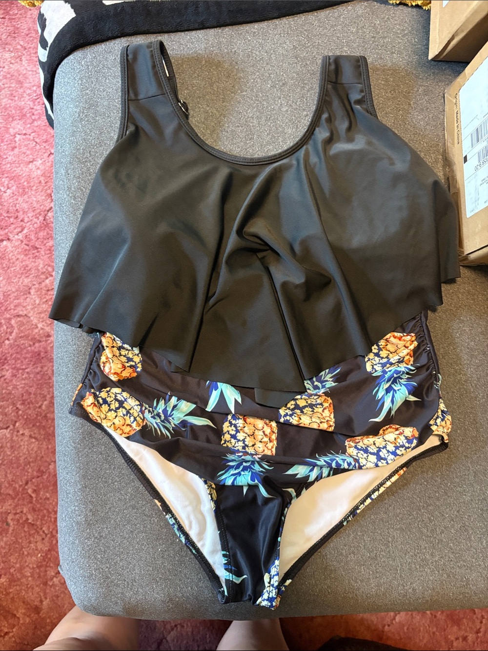Black Pineapple Print Women’s Two-Piece Swimsuit